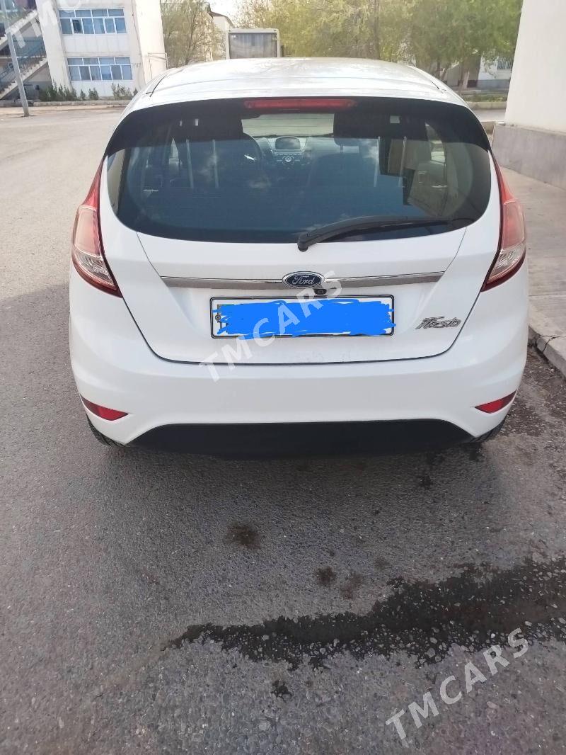 Ford Fiesta 2013 - 120 000 TMT - Ашхабад - img 4