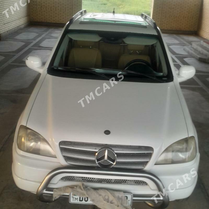 Mercedes-Benz ML55 AMG 1999 - 100 000 TMT - Murgap - img 4