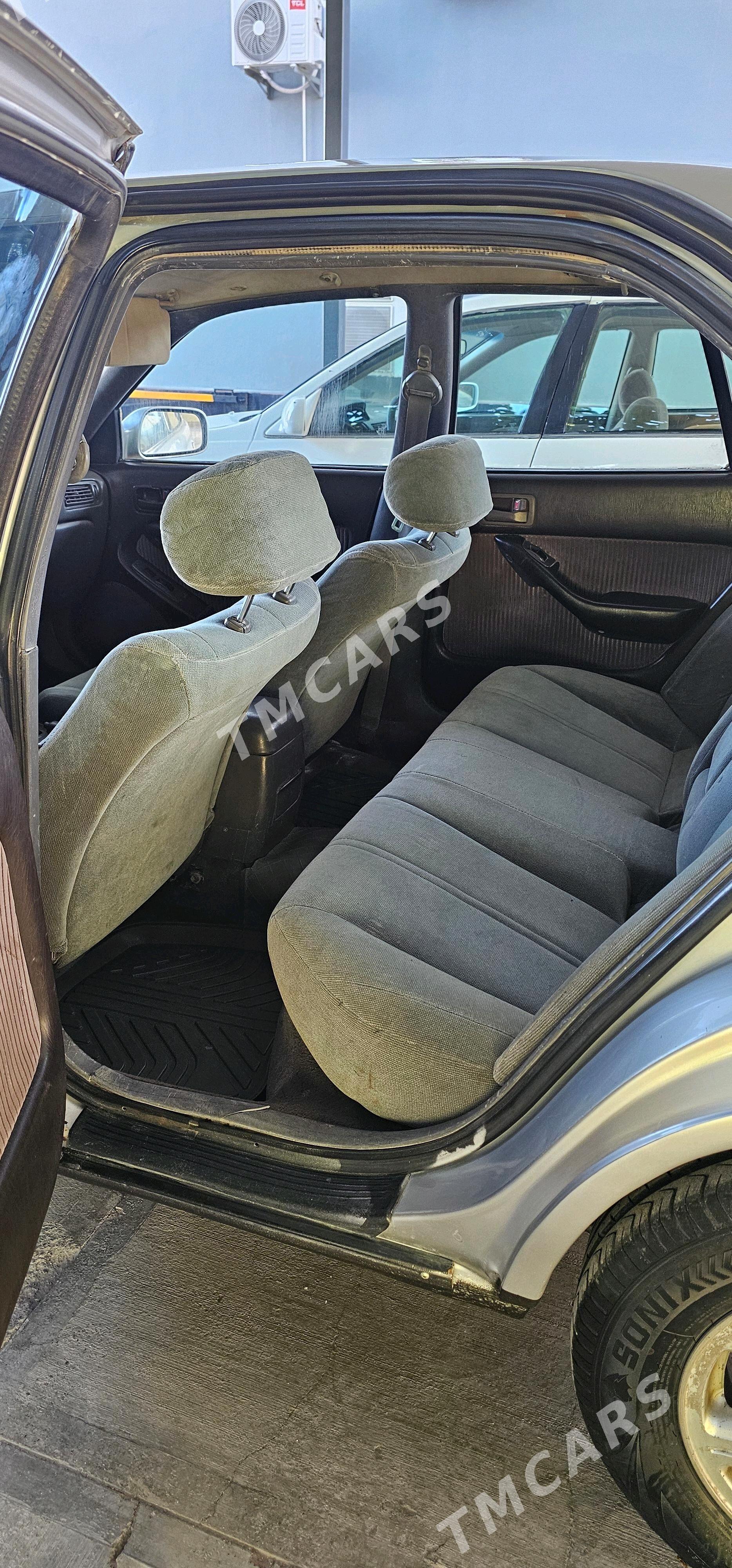 Toyota Camry 1993 - 78 000 TMT - Mary - img 5