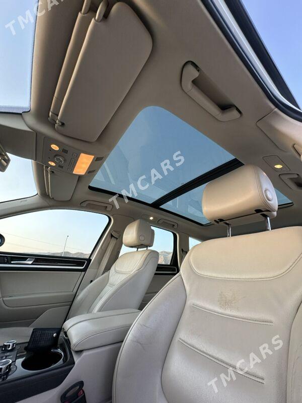 Volkswagen Touareg 2012 - 345 000 TMT - Балканабат - img 3