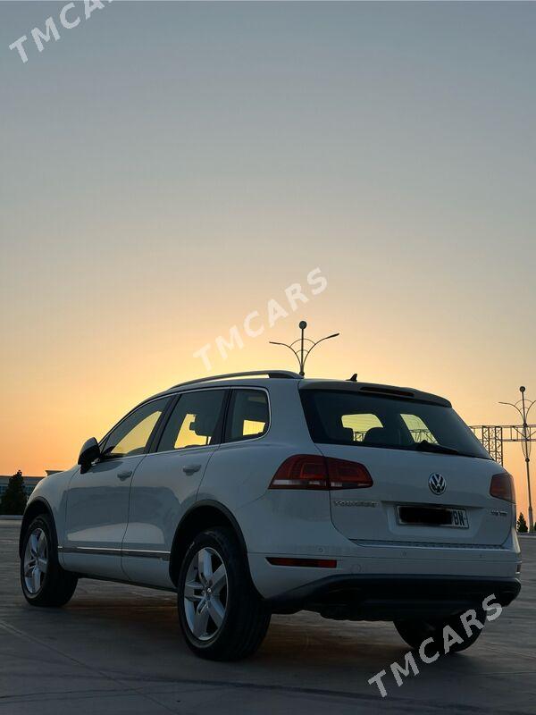 Volkswagen Touareg 2012 - 345 000 TMT - Балканабат - img 7