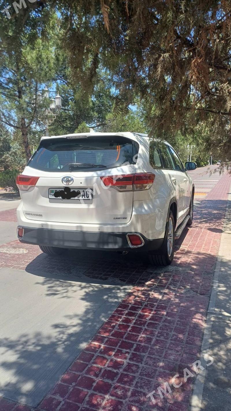 Toyota Highlander 2017 - 380 000 TMT - 8 мкр - img 6
