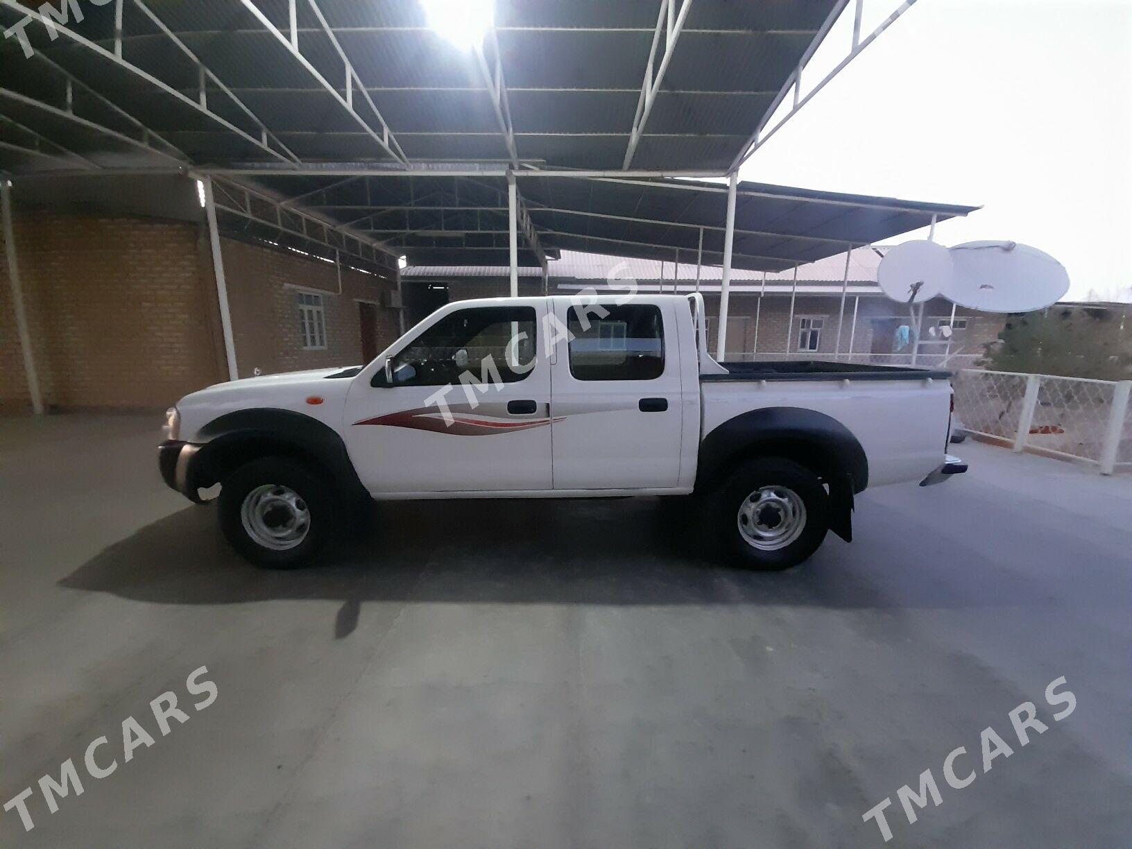 Nissan Navara 2011 - 180 000 TMT - Sarahs - img 8