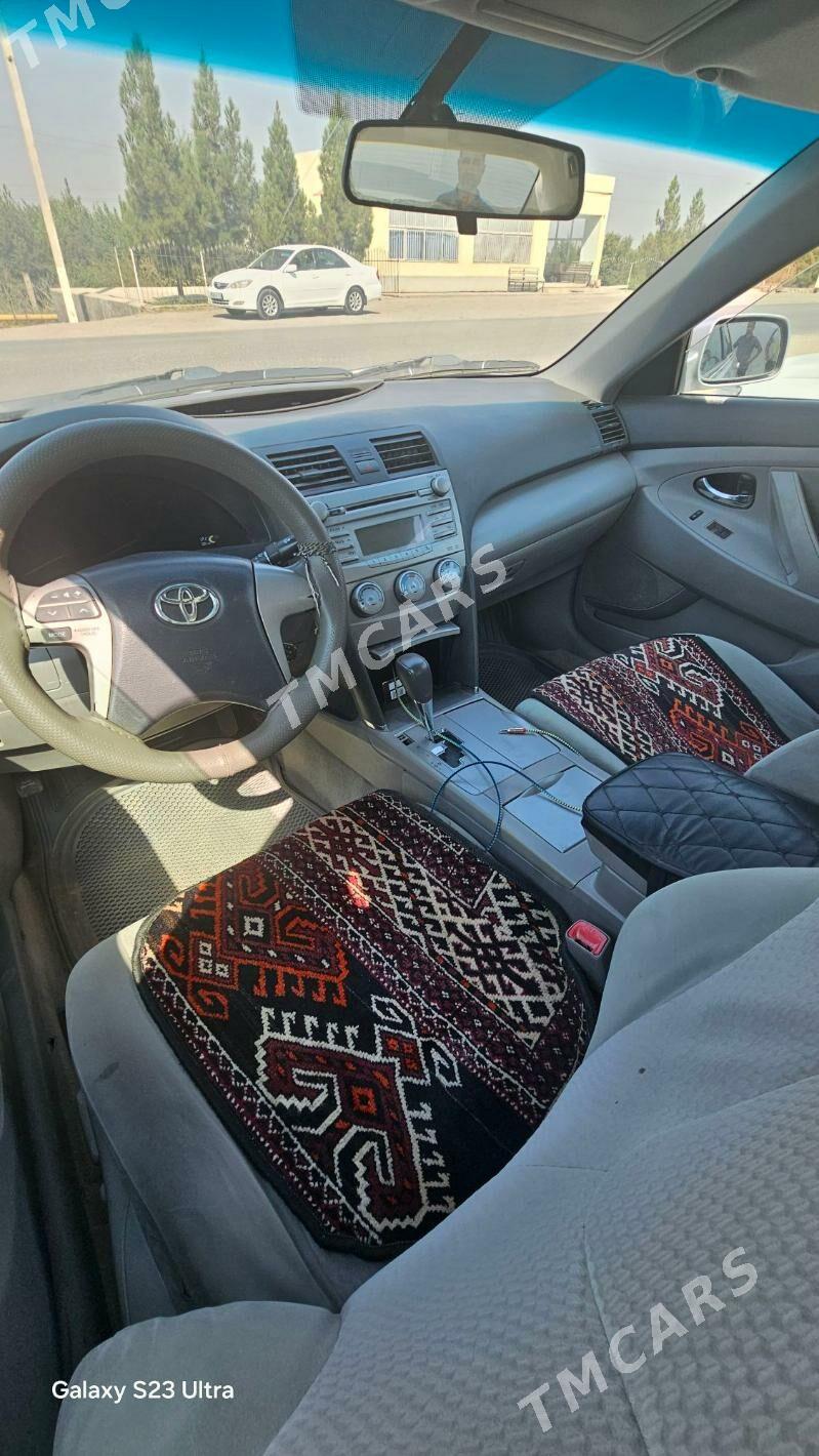 Toyota Camry 2010 - 170 000 TMT - Kerki - img 4