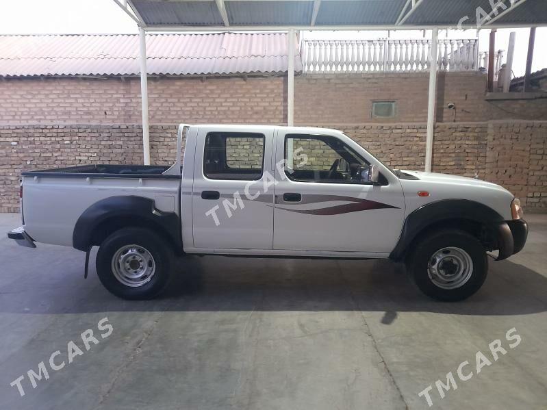 Nissan Navara 2011 - 180 000 TMT - Sarahs - img 7