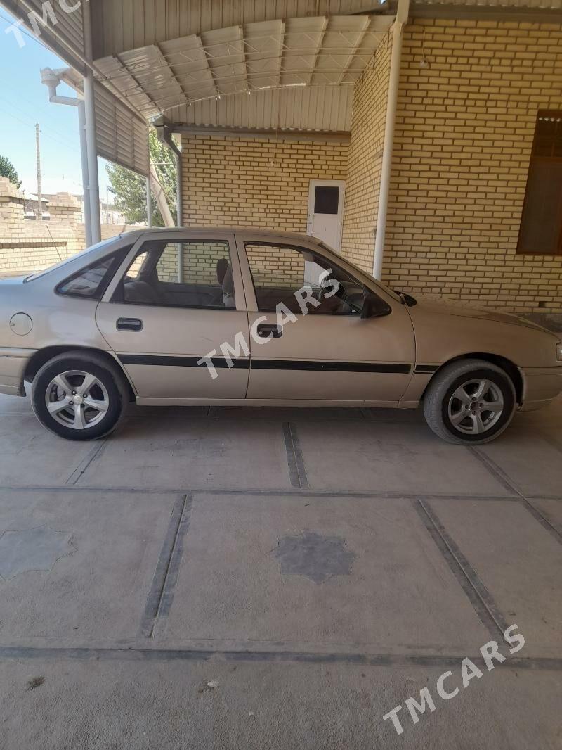 Opel Vectra 1990 - 30 000 TMT - Mary - img 3