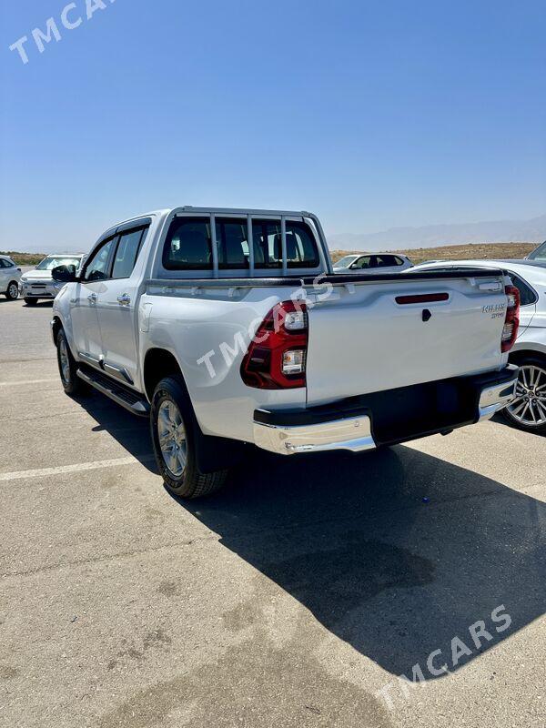 Toyota Hilux 2025 - 682 000 TMT - Aşgabat - img 6