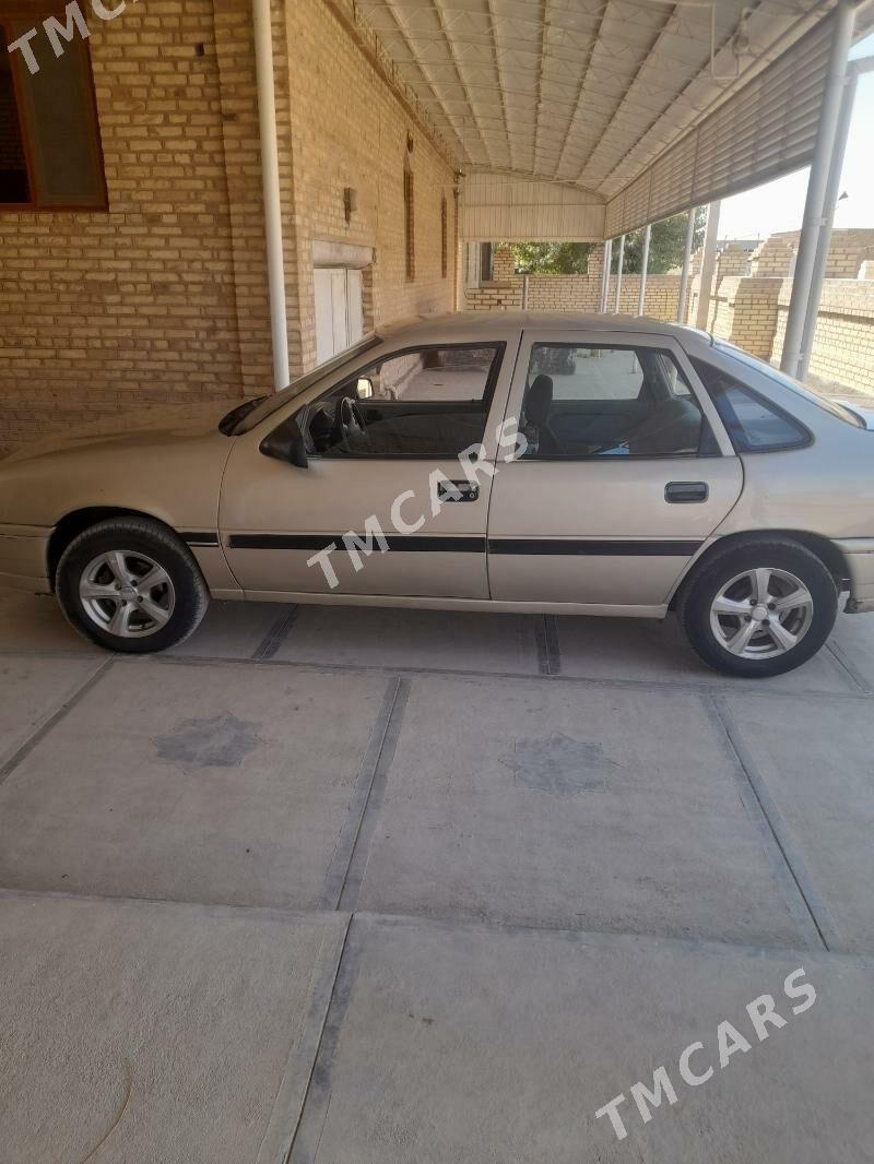 Opel Vectra 1990 - 30 000 TMT - Mary - img 4