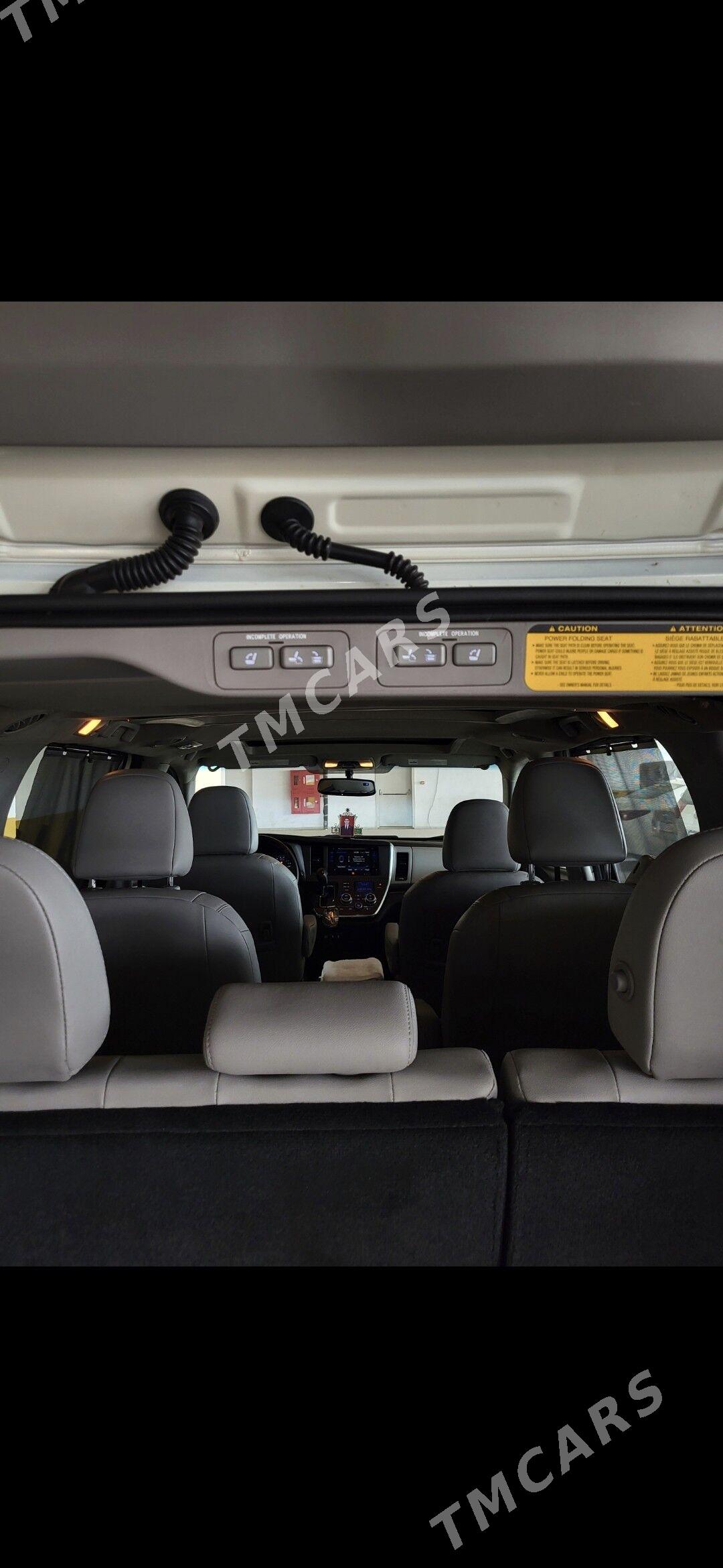 Toyota Sienna 2018 - 470 000 TMT - 9 мкр - img 6
