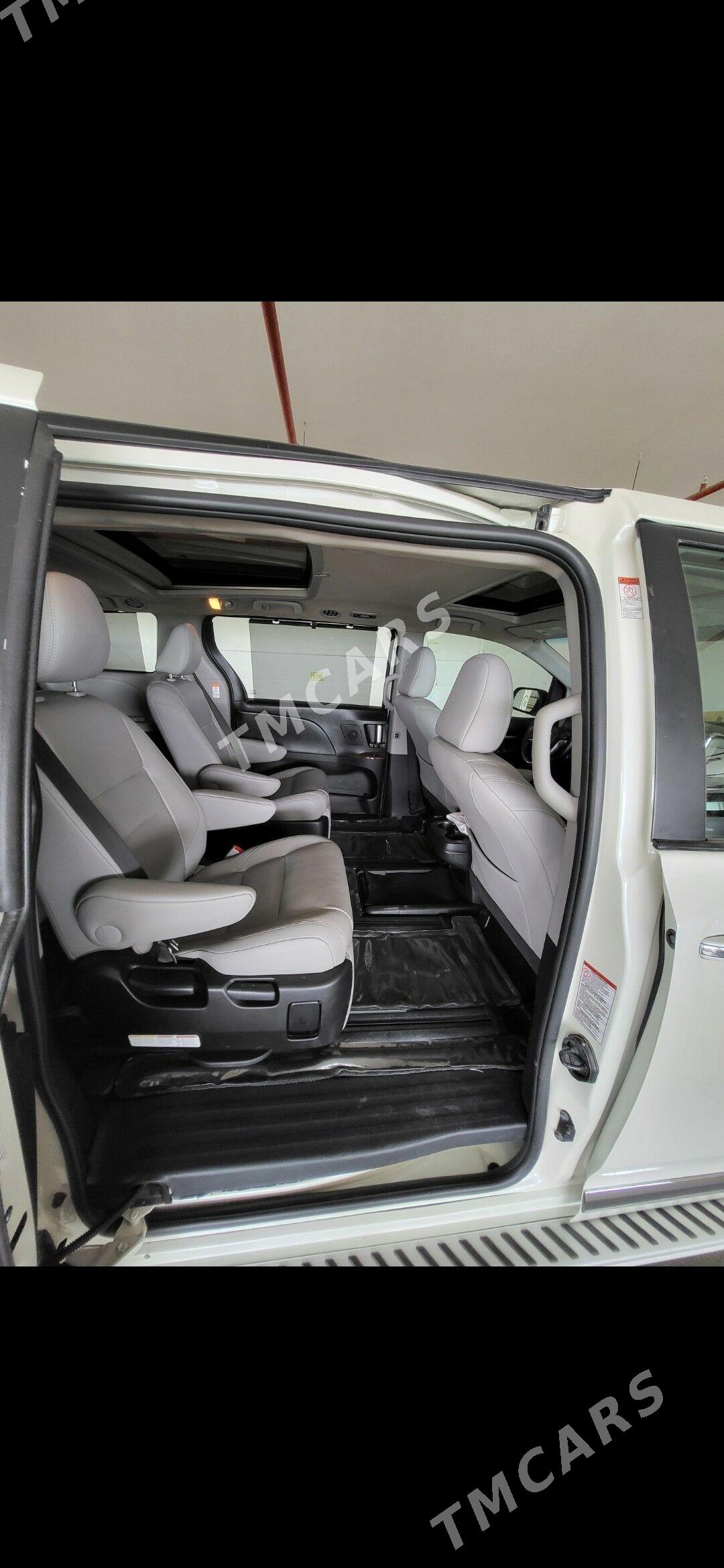 Toyota Sienna 2018 - 470 000 TMT - 9 мкр - img 5