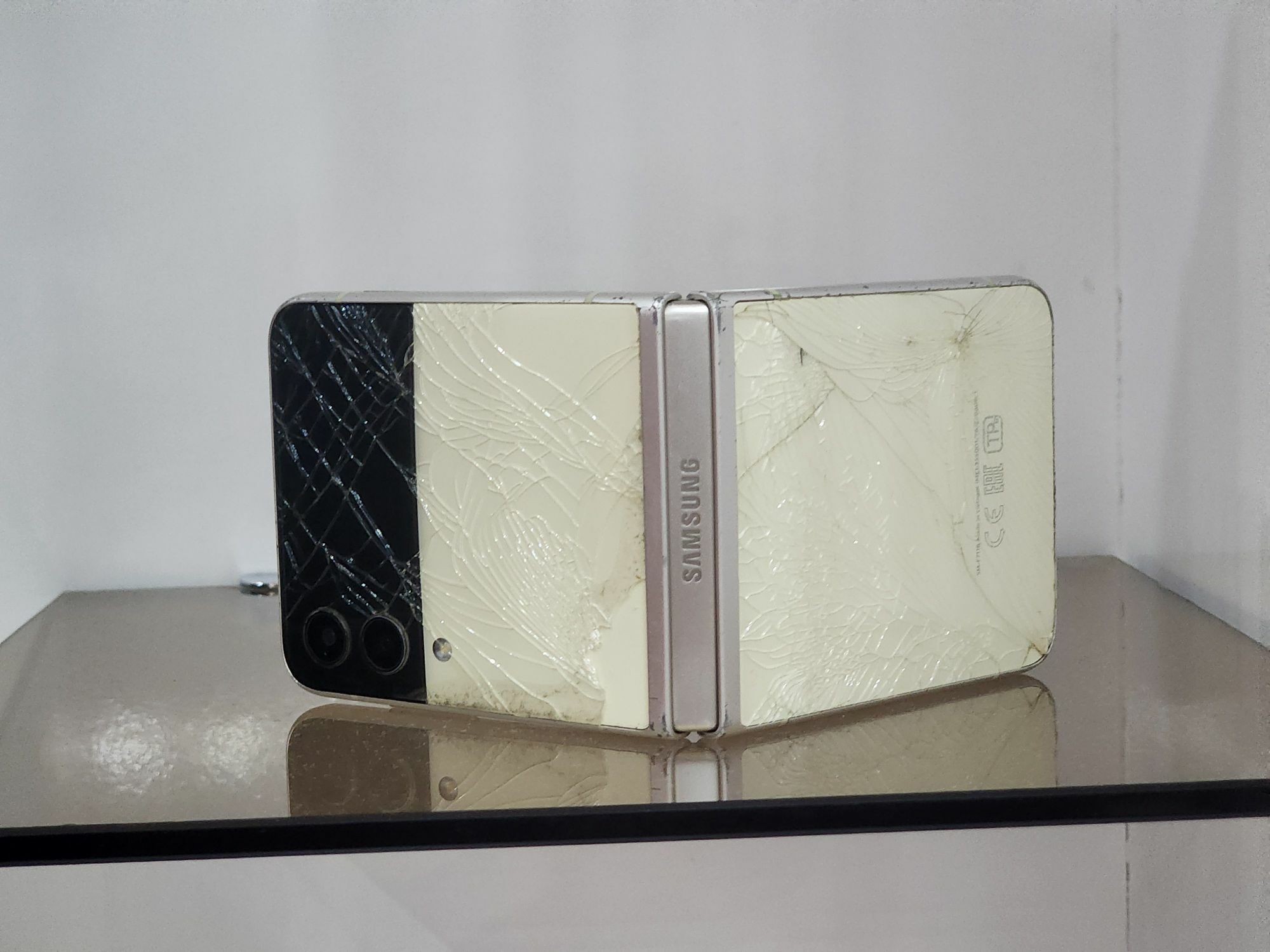 Samsung Z flip - Мары - img 5