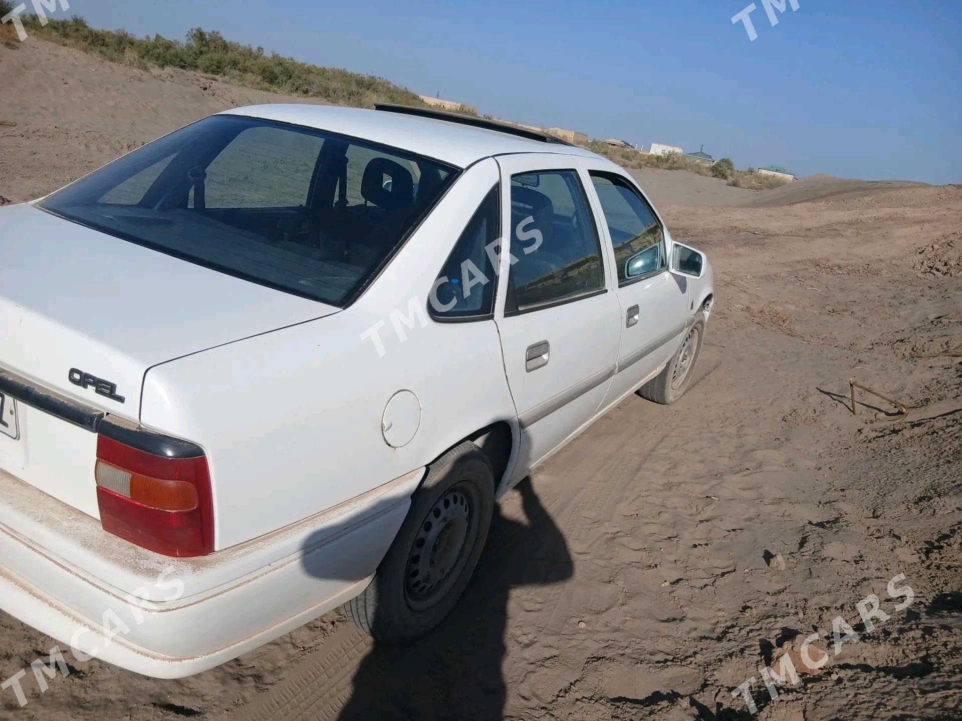 Opel Vectra 1994 - 40 000 TMT - Гурбансолтан Едже - img 5