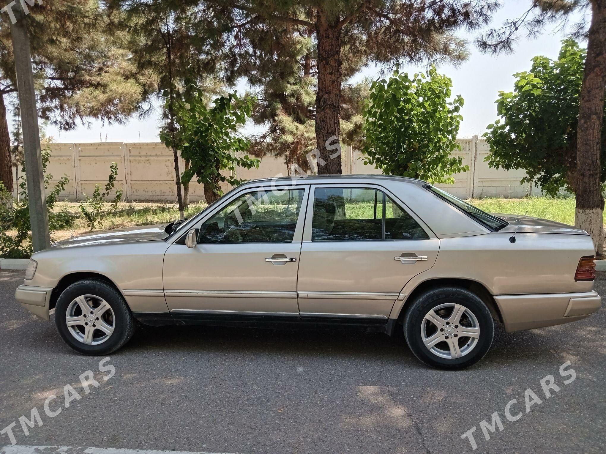 Mercedes-Benz 230E 1993 - 35 000 TMT - Mary - img 3