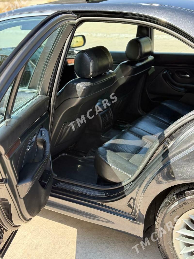 BMW E39 2002 - 140 000 TMT - Балканабат - img 2