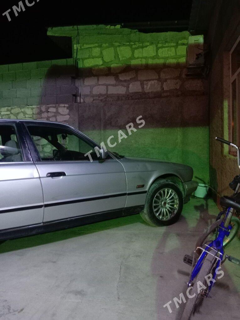 BMW 525 1995 - 40 000 TMT - Balkanabat - img 4