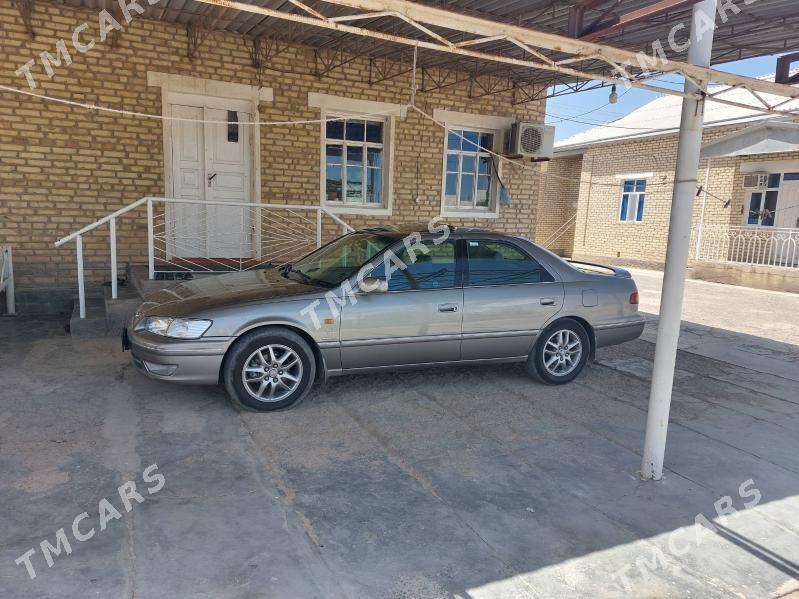 Toyota Camry 2001 - 170 000 TMT - Baýramaly - img 5
