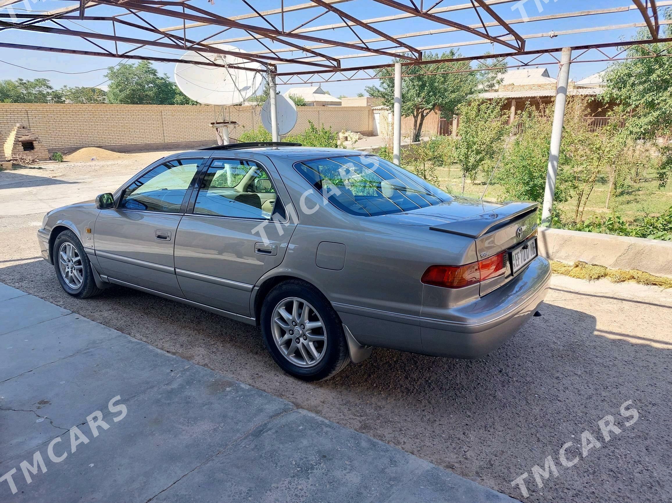 Toyota Camry 2001 - 170 000 TMT - Baýramaly - img 6