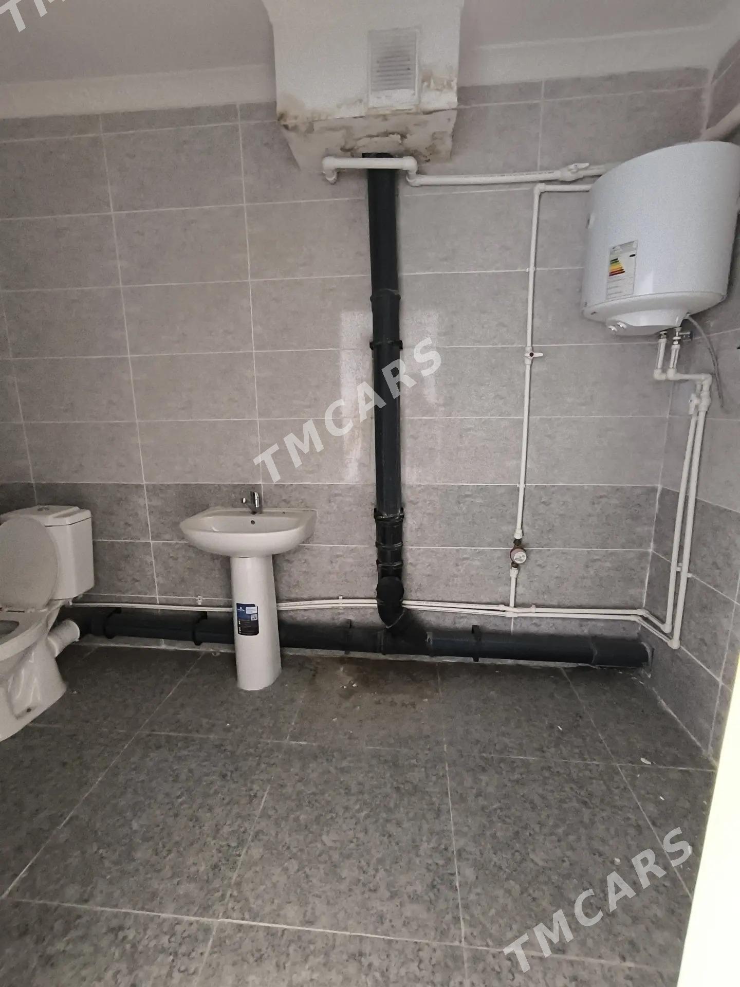 ПРОДАЕТСЯ ЦОКОЛЬНЫЙ ЭТАЖ - Туркменбаши - img 3