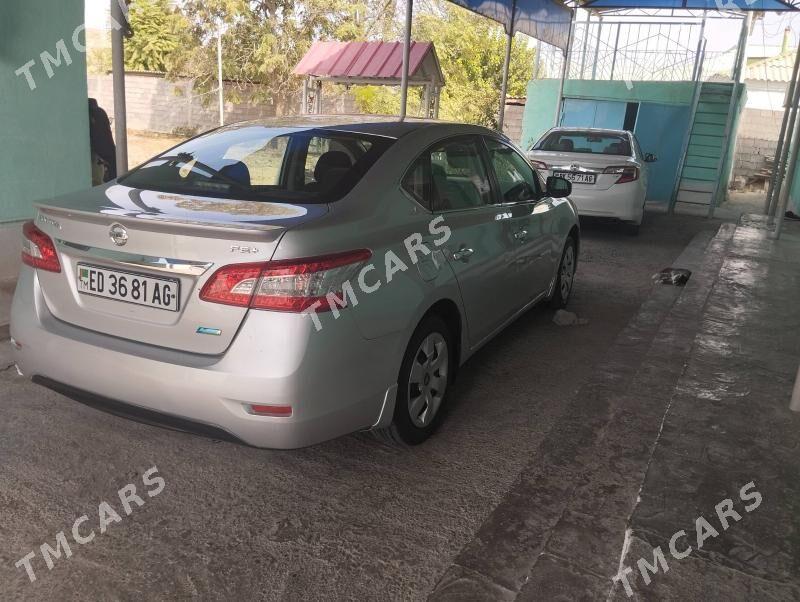 Nissan Sentra 2013 - 125 000 TMT - Бузмеин - img 9