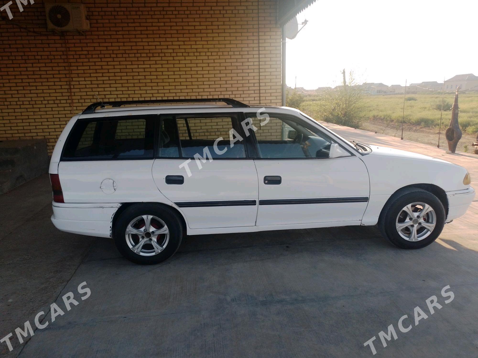 Opel Astra 1992 - 28 000 TMT - Mary - img 2
