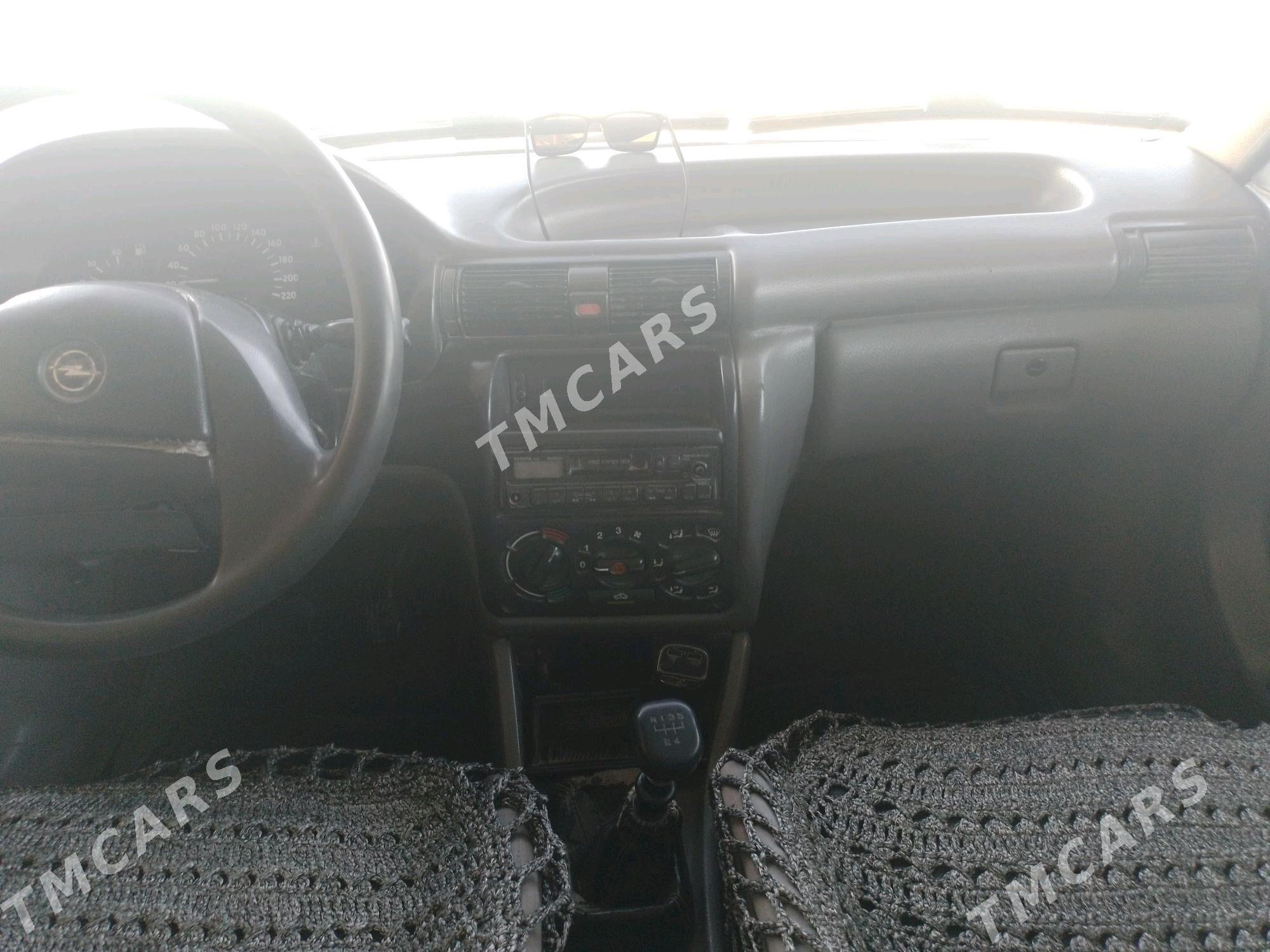 Opel Astra 1992 - 28 000 TMT - Mary - img 4