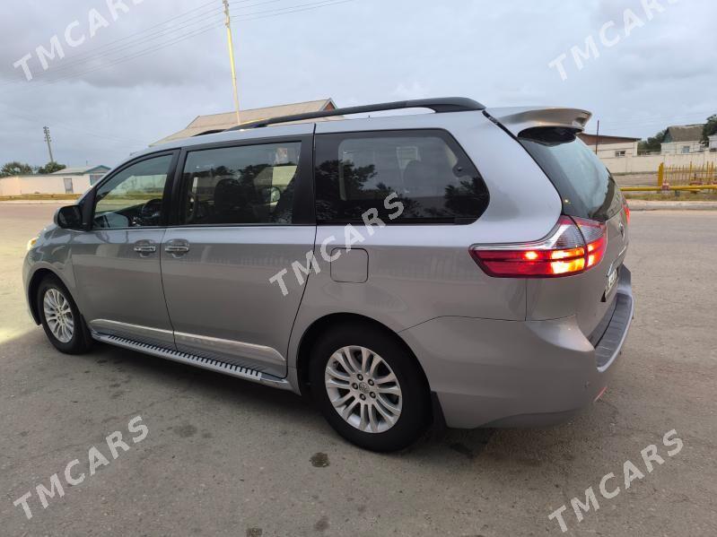 Toyota Sienna 2016 - 440 000 TMT - Esenguly - img 3