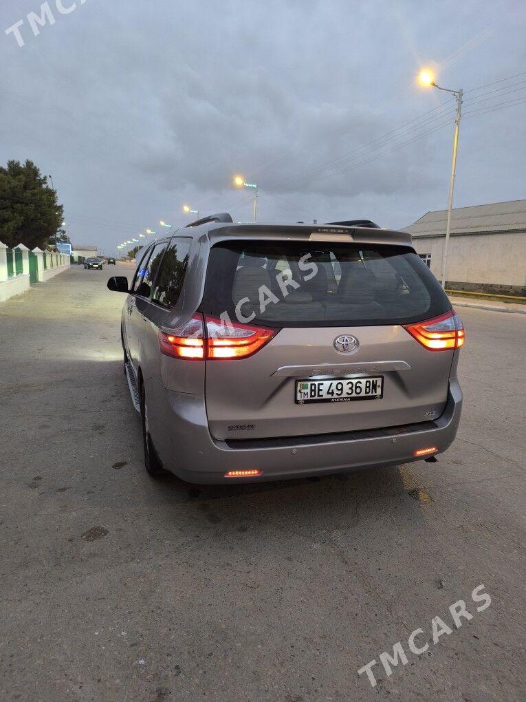 Toyota Sienna 2016 - 440 000 TMT - Esenguly - img 6