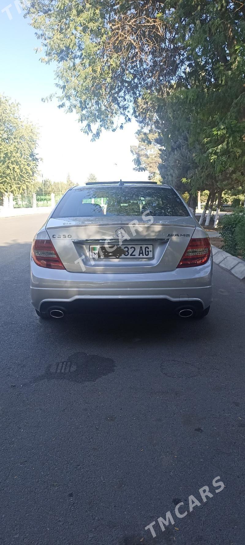 Mercedes-Benz C300 2012 - 235 000 TMT - Ашхабад - img 4