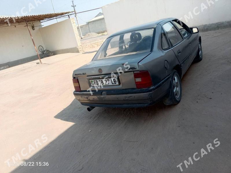 Opel Vectra 1989 - 15 000 TMT - Достлук - img 2