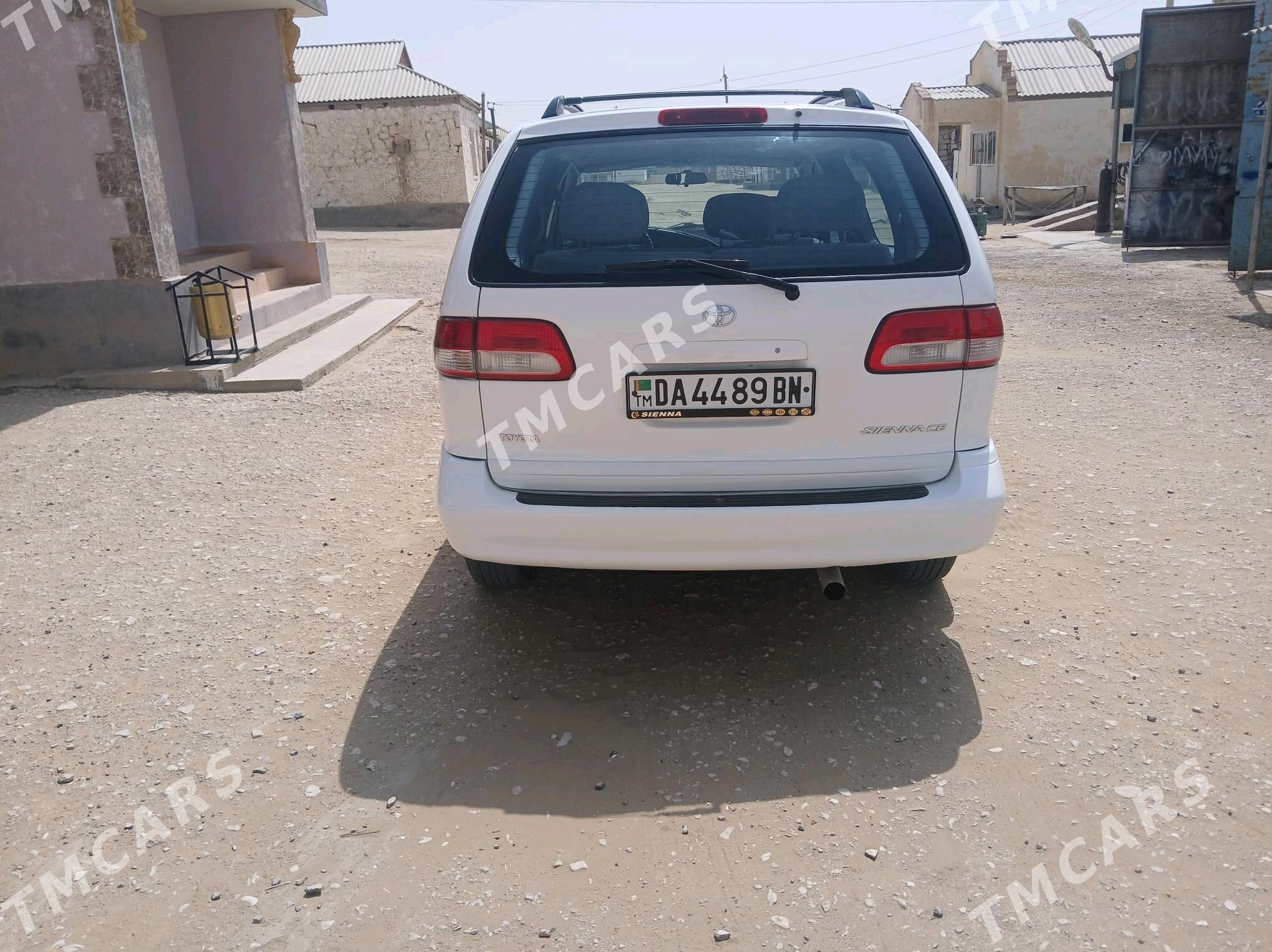 Toyota Sienna 2001 - 150 000 TMT - Esenguly - img 4
