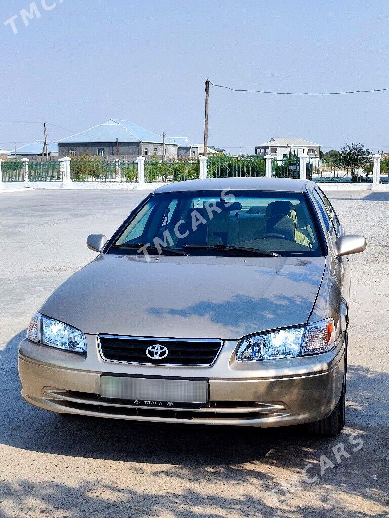 Toyota Camry 2000 - 133 000 TMT - Койтендаг - img 4