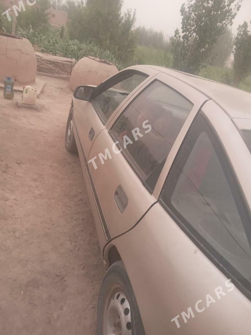 Opel Vectra 1991 - 20 000 TMT - Gubadag - img 2