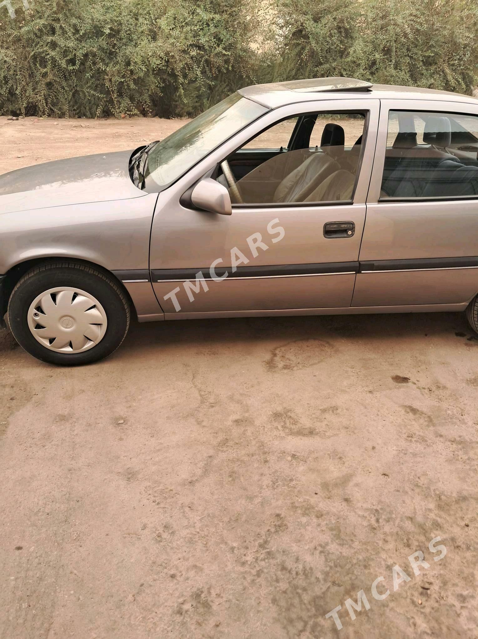 Opel Vectra 1993 - 45 000 TMT - Gubadag - img 2