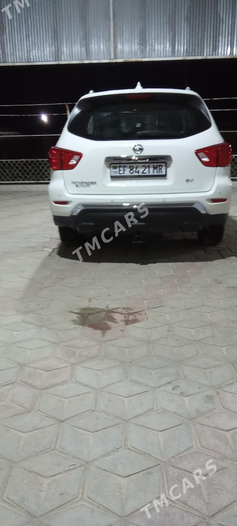 Nissan Pathfinder 2020 - 280 000 TMT - Baýramaly - img 4