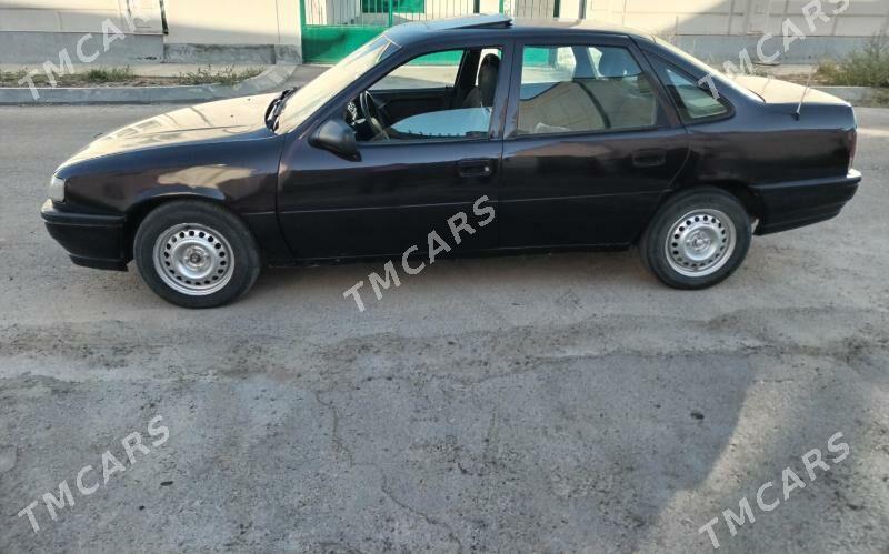 Opel Vectra 1993 - 30 000 TMT - Ёлётен - img 3
