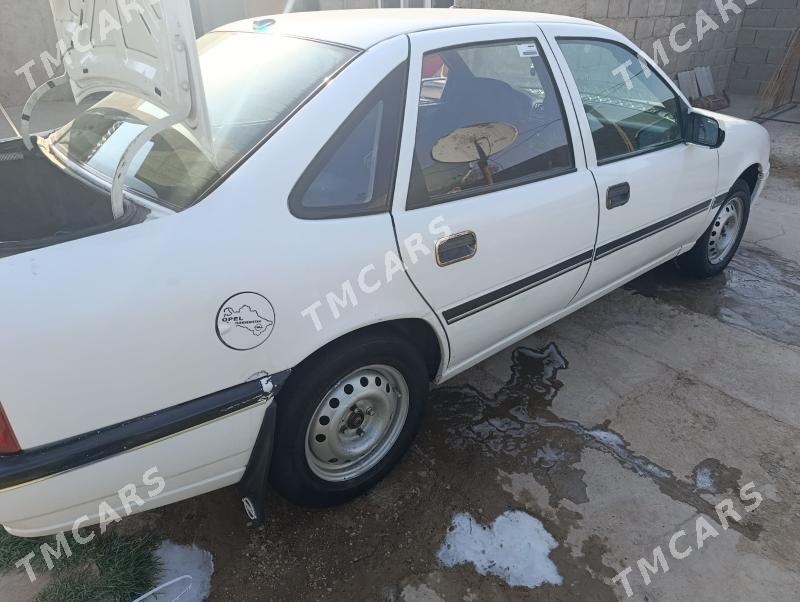 Opel Vectra 1990 - 40 000 TMT - Sarahs - img 4