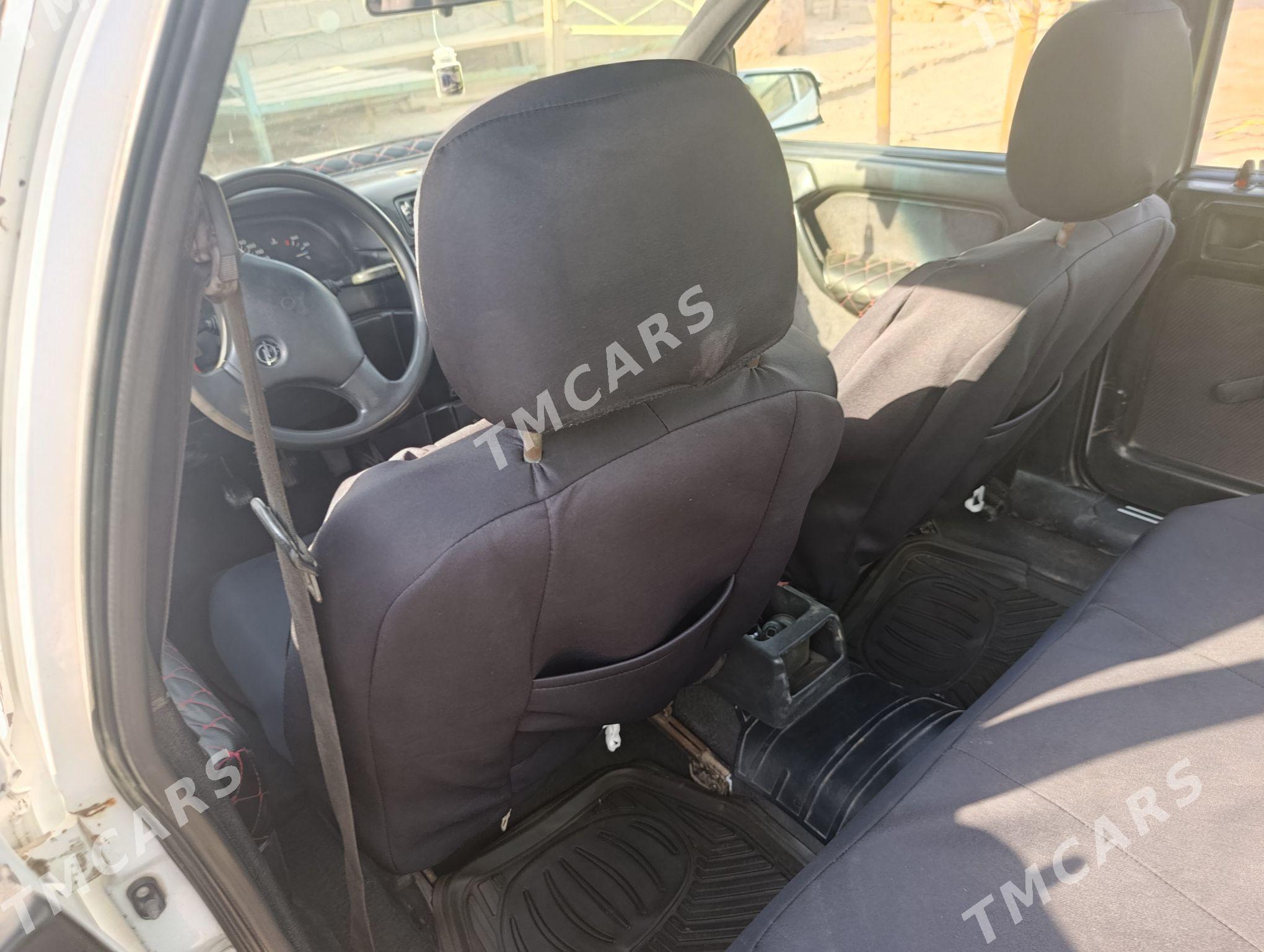 Opel Vectra 1990 - 40 000 TMT - Sarahs - img 3