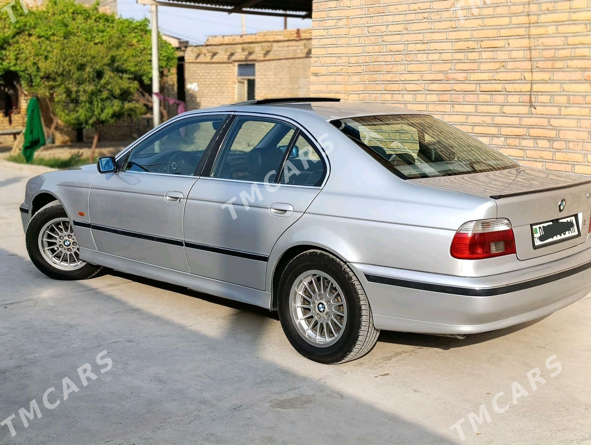 BMW E39 1996 - 95 000 TMT - Kaka - img 7