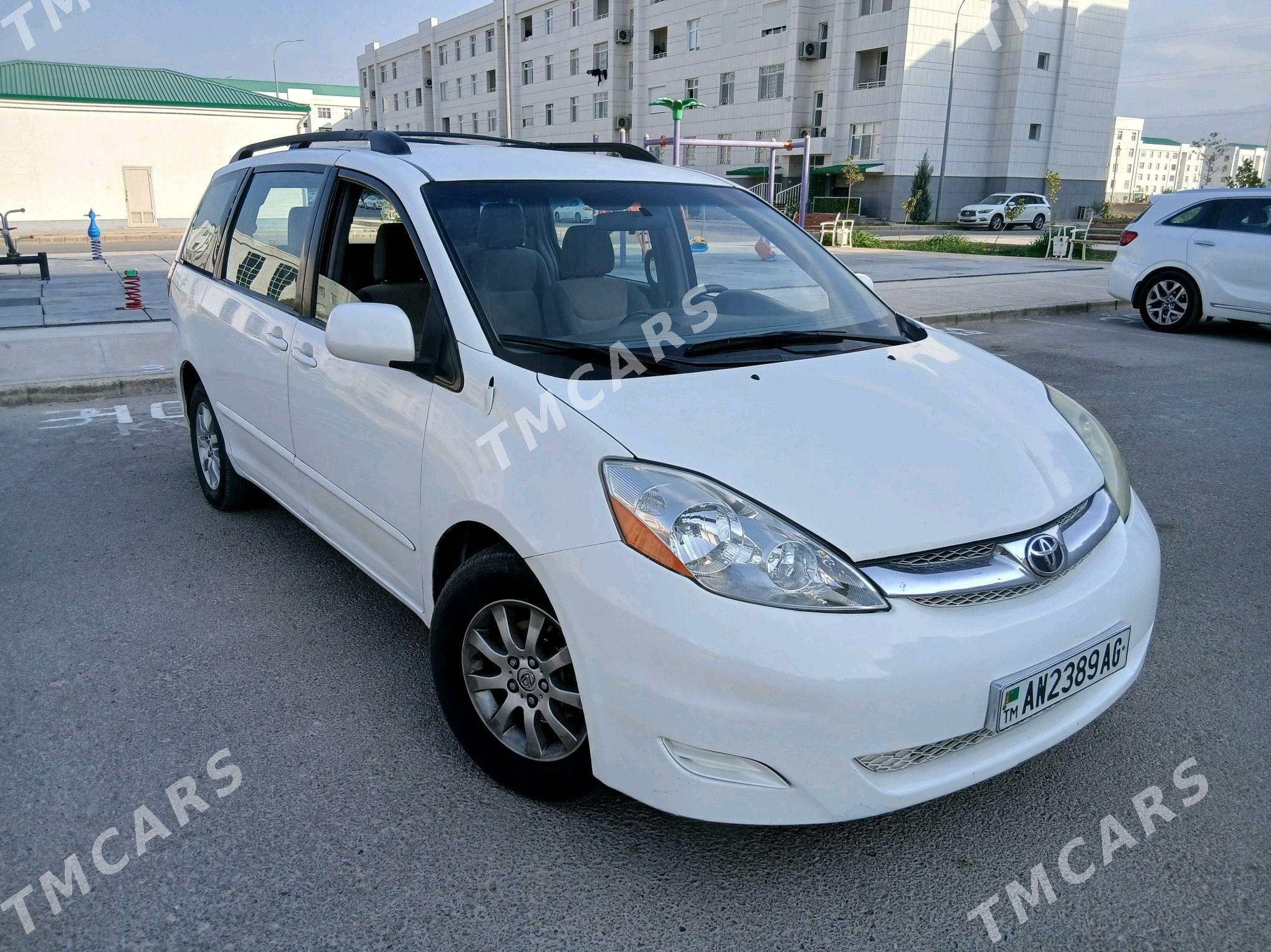 Toyota Sienna 2009 - 240 000 TMT - Хитровка - img 5