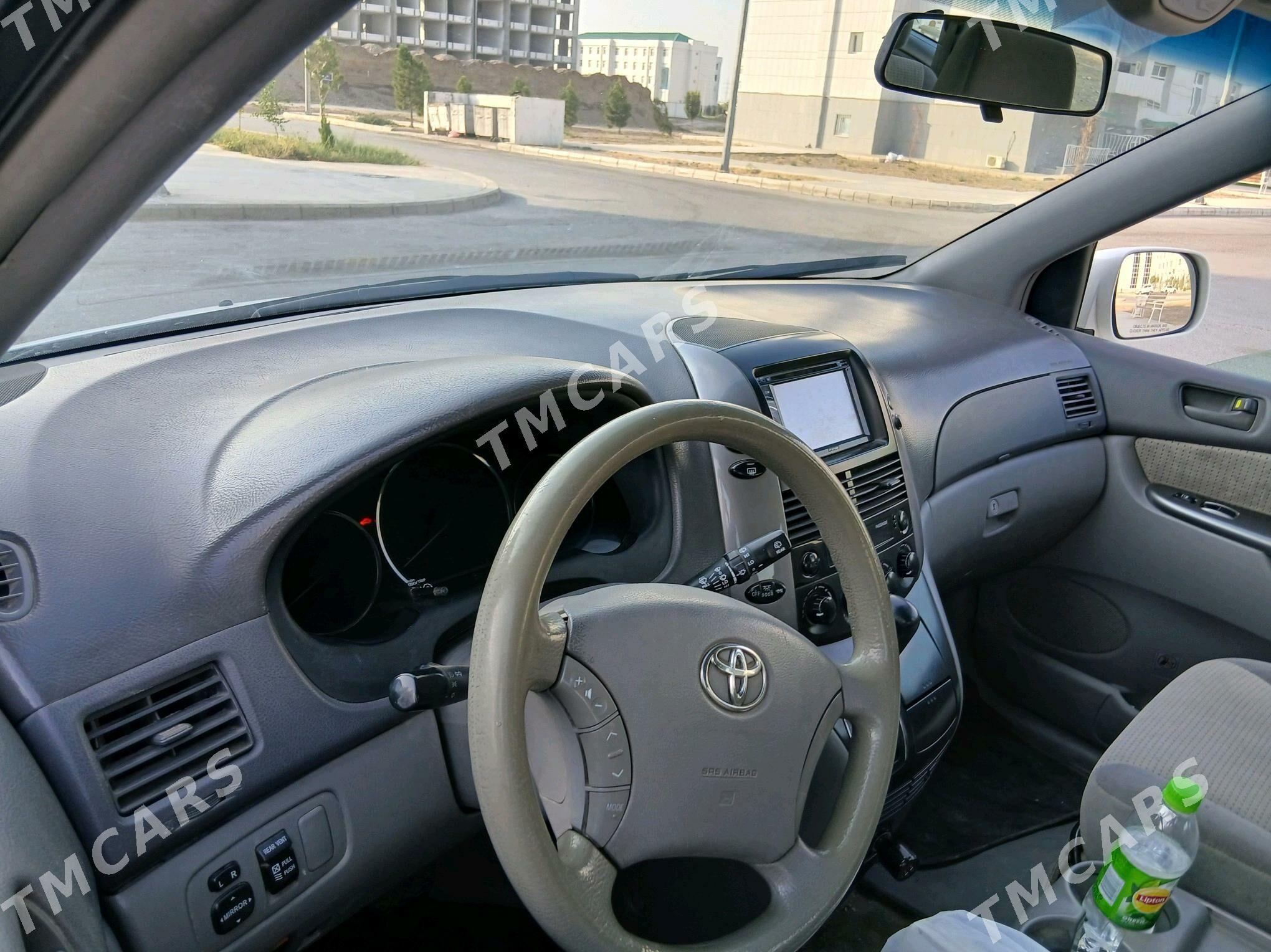 Toyota Sienna 2009 - 240 000 TMT - Хитровка - img 3