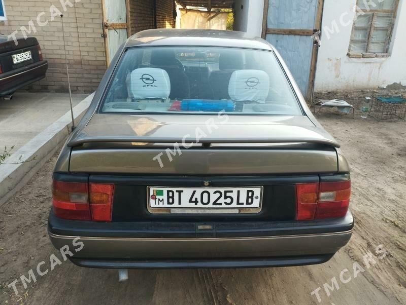 Opel Vectra 1990 - 46 000 TMT - Чарджоу - img 2