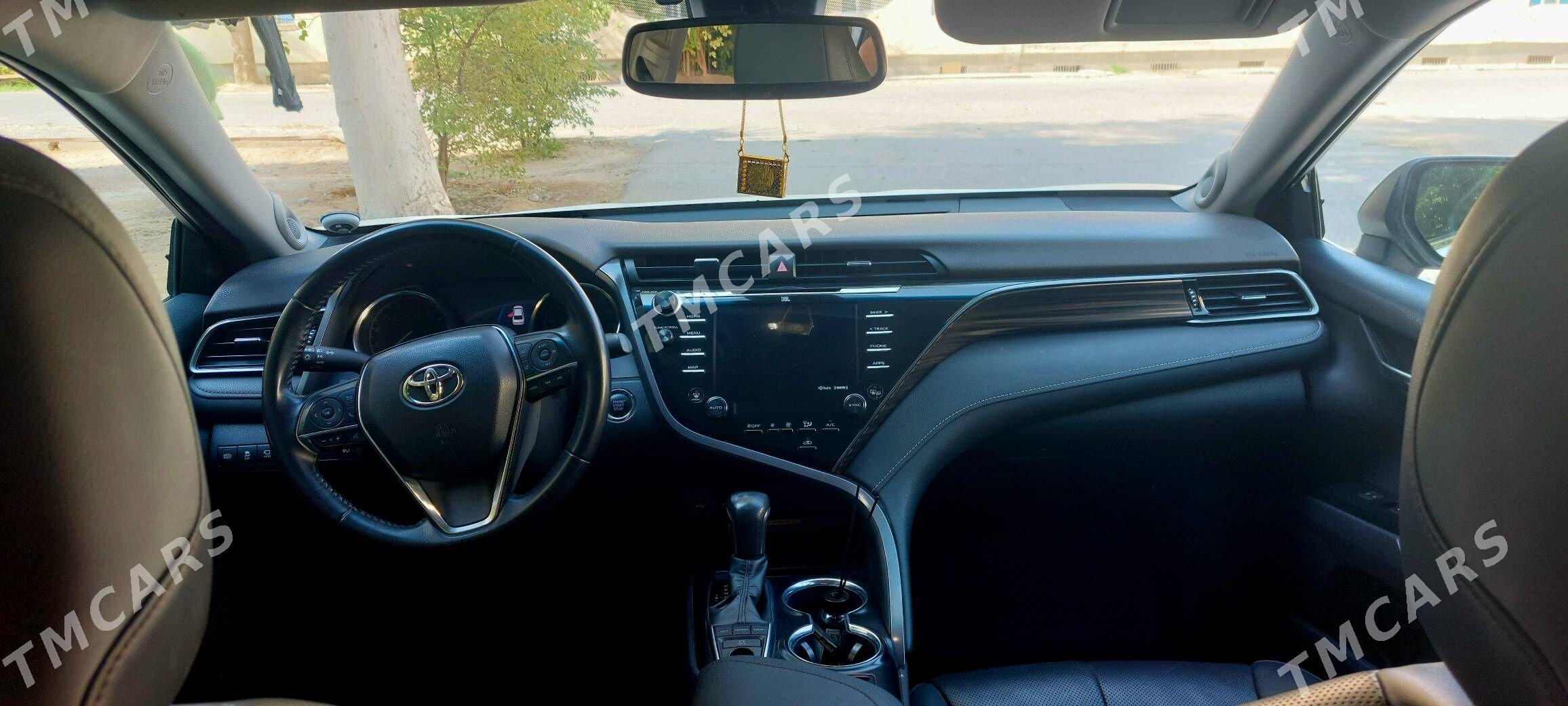 Toyota Camry 2019 - 420 000 TMT - Aşgabat - img 3