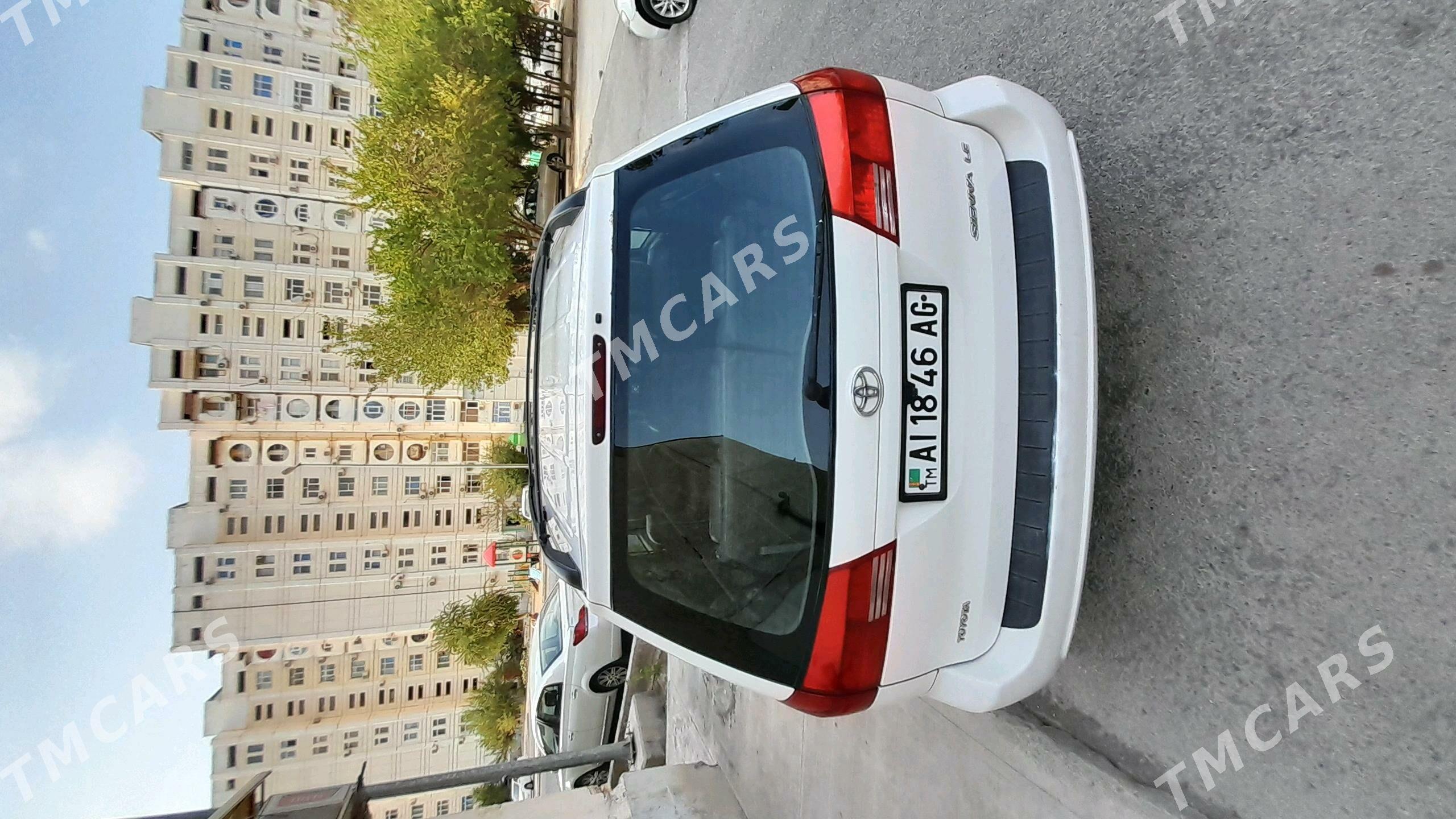 Toyota Sienna 2004 - 250 000 TMT - Aşgabat - img 3