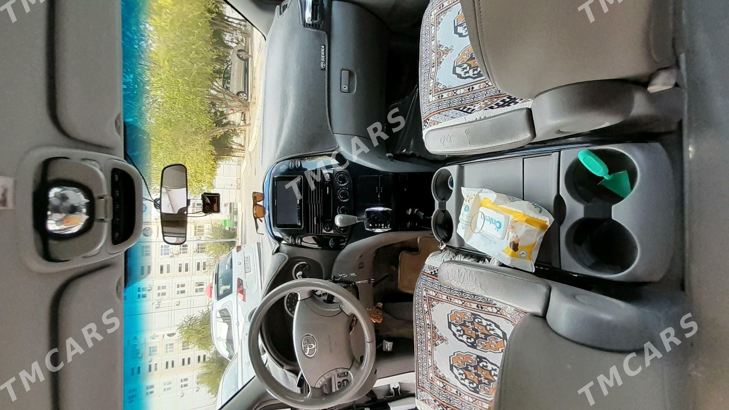 Toyota Sienna 2004 - 250 000 TMT - Aşgabat - img 7