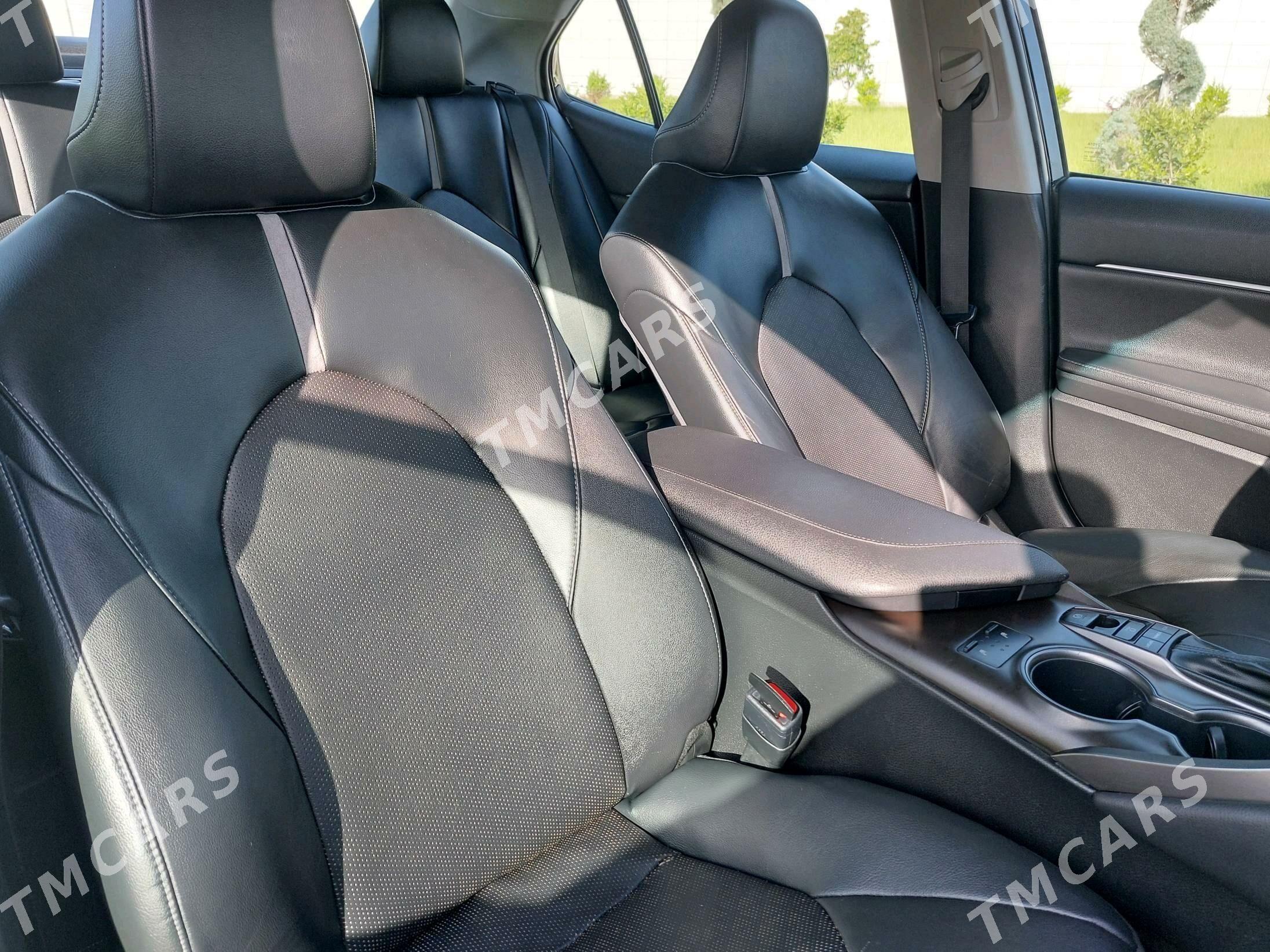 Toyota Camry 2022 - 330 000 TMT - Büzmeýin - img 9