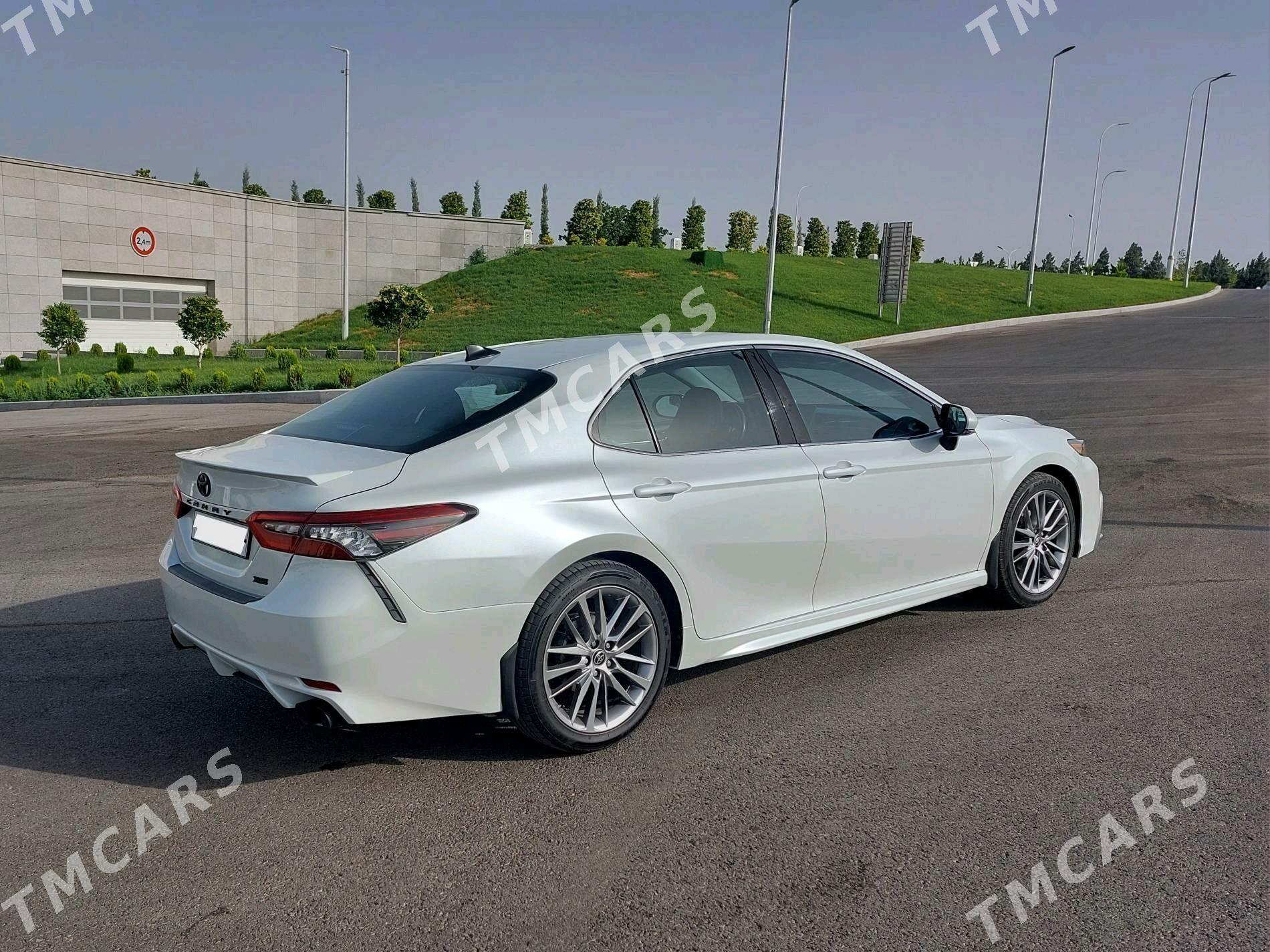 Toyota Camry 2022 - 330 000 TMT - Büzmeýin - img 4