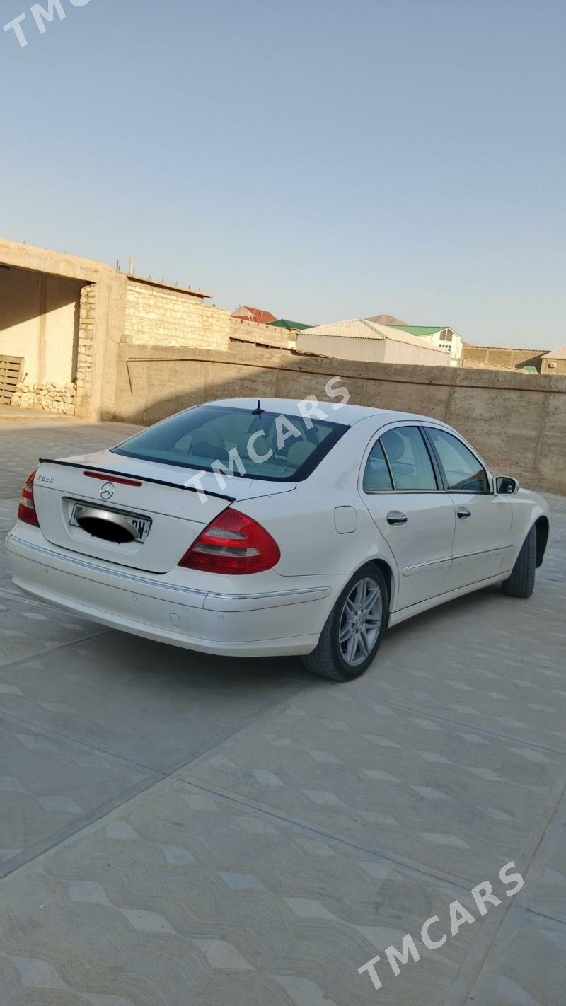 Mercedes-Benz C320 2004 - 130 000 TMT - Balkanabat - img 4