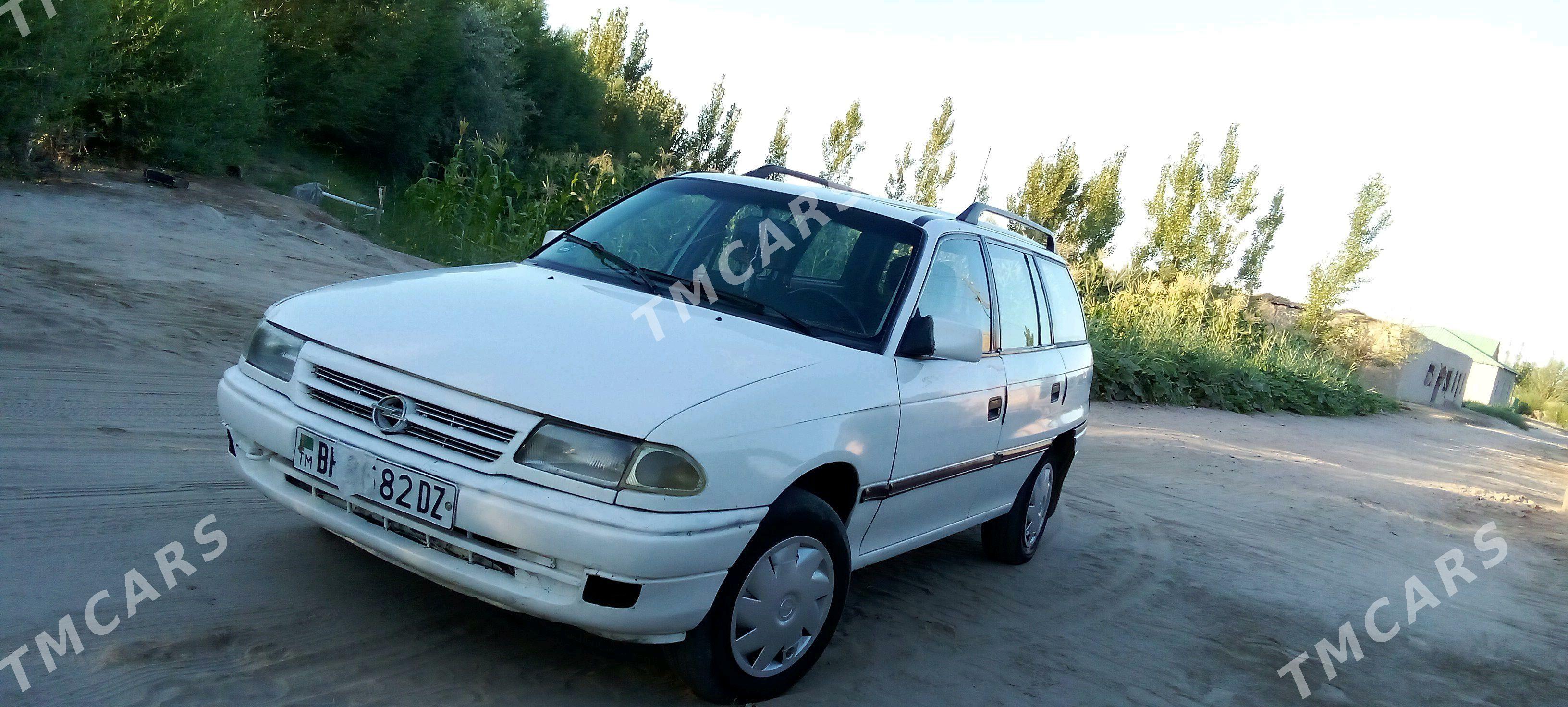 Opel Astra 1993 - 40 000 TMT - Губадаг - img 2