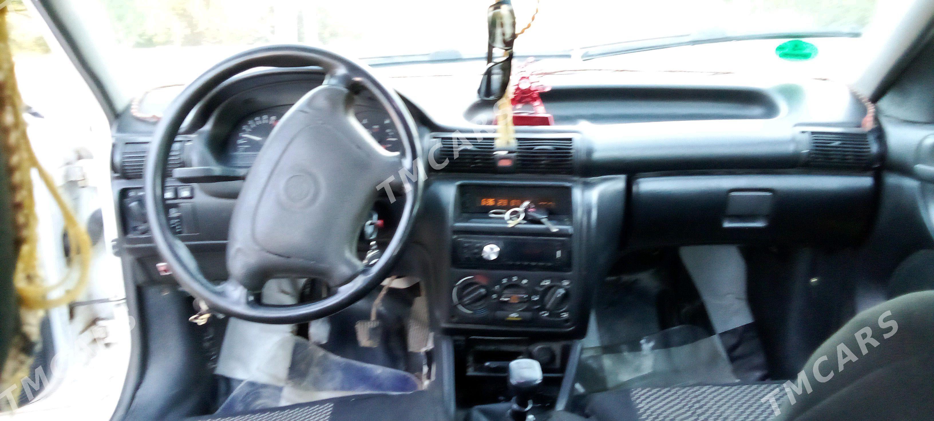 Opel Astra 1993 - 40 000 TMT - Губадаг - img 6