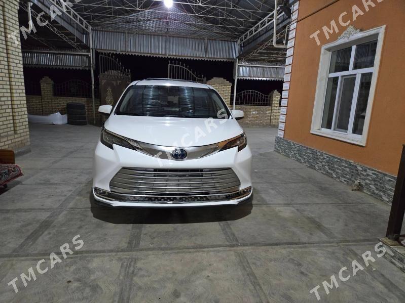Toyota Sienna 2021 - 480 000 TMT - Мары - img 7